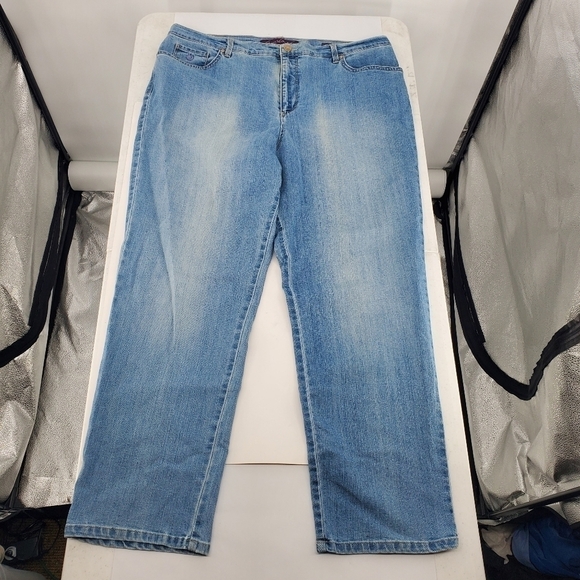 Gloria Vanderbilt Women’s Amanda Jeans Size Missy 18 Blue - Picture 9 of 12